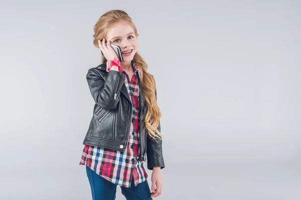 Girl using smartphone — Stock Photo