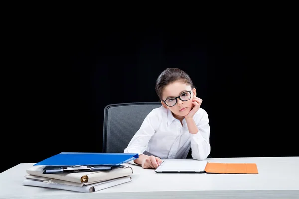 Menina fingindo ser empresária — Fotografia de Stock