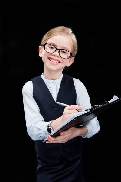 Adorable chica con carpeta - foto de stock