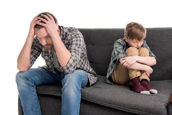 Padre e hijo teniendo conflicto - foto de stock