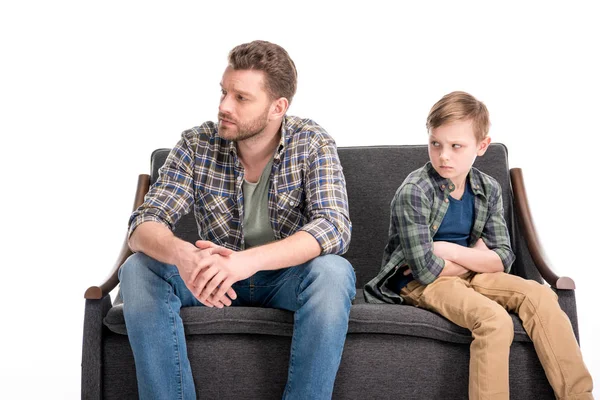 Padre e hijo teniendo conflicto - foto de stock