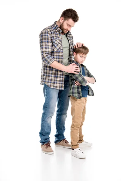 Padre e hijo teniendo conflicto - foto de stock
