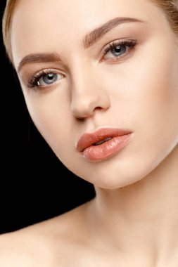 muhteşem bir genç kadın