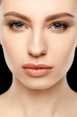 muhteşem bir genç kadın 