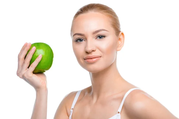 Junge Frau mit Apfel — Stockfoto