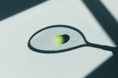 Tenis raket ve top kat 