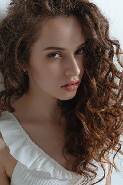 Atractiva joven mujer — Foto de Stock