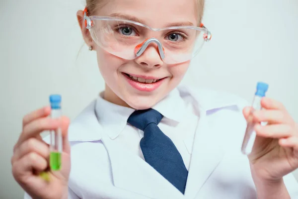 Little scientist in lab — Stock Photo, Image