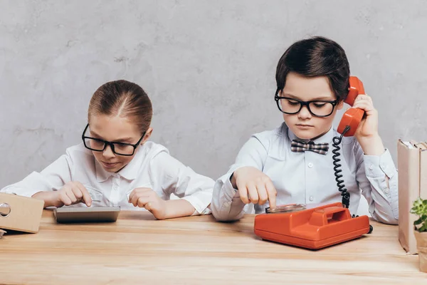 Kids working at workplace — Stock Photo, Image