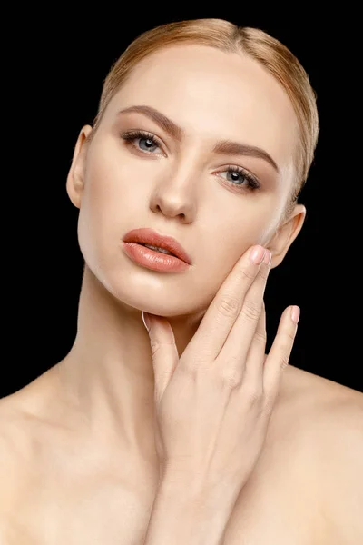 Gorgeous young woman — Stock Photo