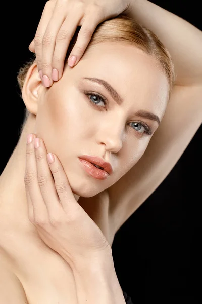 Gorgeous young woman — Stock Photo