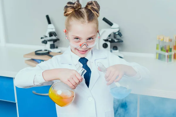 Little scientist in lab — Stock Photo