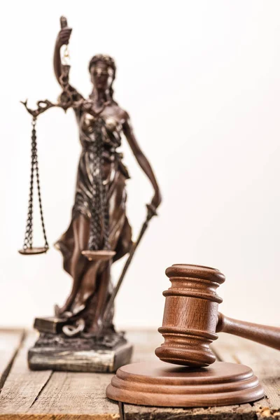 Standbeeld van Vrouwe Justitia — Stockfoto