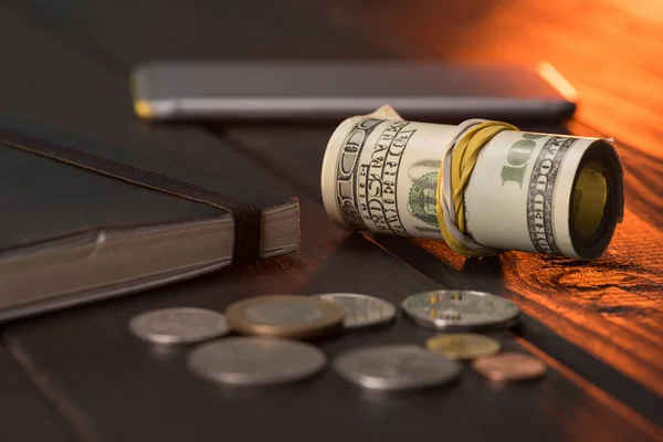 bize dolar ve paralar defter ile