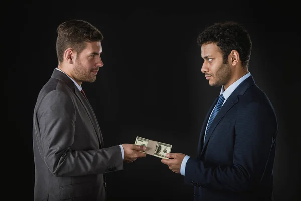 Geschäftsmann bestochen Partner — Stockfoto