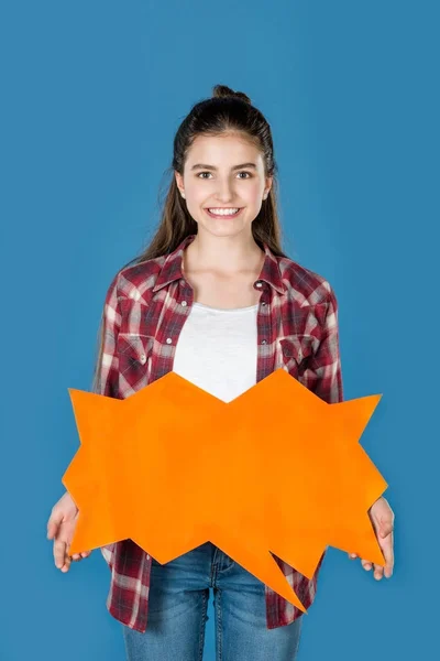 Girl holding blank speech bubble — Stock Photo, Image