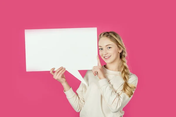 Chica sosteniendo el habla burbuja — Foto de Stock