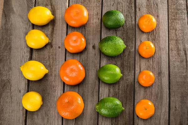 Fresh citrus fruits — Stock Photo