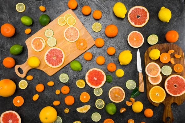 Fresh citrus fruits — Stock Photo