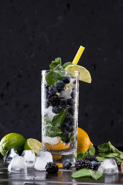 Blueberry and blackberry lemonade — Stock Photo