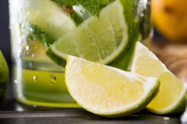 Mojito cocktail in glass — Stock Photo