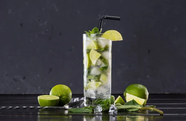 Mojito ingrédients de cocktail — Stock Photo