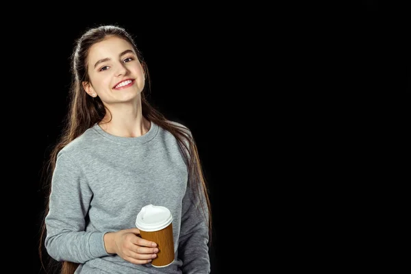 Fille avec tasse de café à emporter — Photo de stock