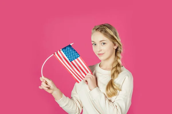 Adolescente chica con usa bandera — Stock Photo