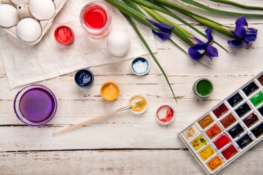 Chicken eggs and paints clipart