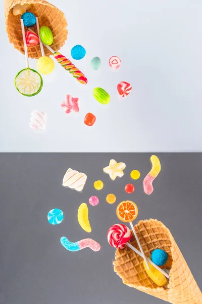 Cones de waffle e doces — Fotografia de Stock Grátis