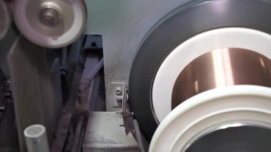 Kablo fabrikasında kablo üretimi