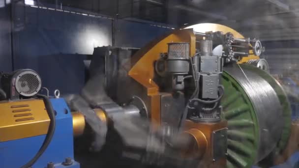 Кабельное производство на кабельном заводе — стоковое видео