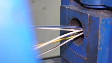 Kablo fabrikasında kablo üretimi