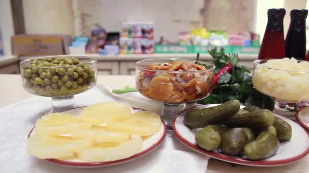 Асорті Овочі на столі — стокове відео
