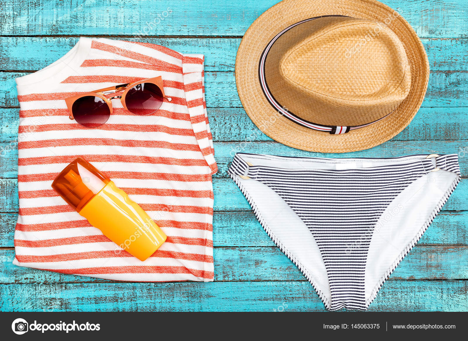 Summer holiday items — Stock Photo © K.Klimenko 145063375