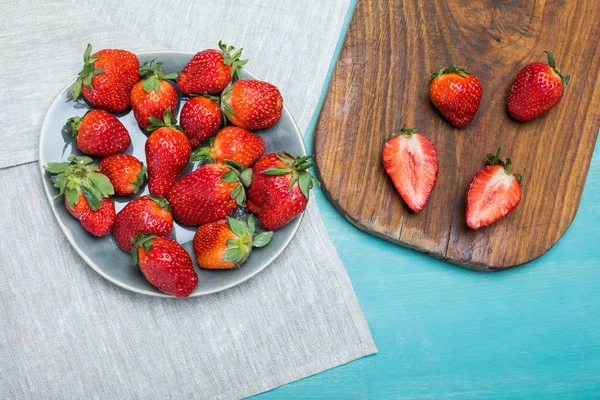 Fresh red strawberries — Stock Photo, Image
