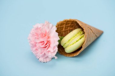 Gözleme koni fıstıklı macaron 