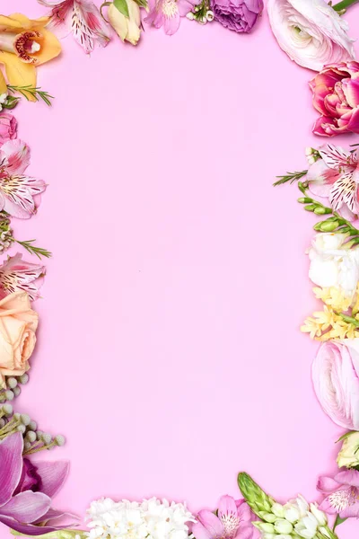 Mooie bloeiende bloemen — Stockfoto