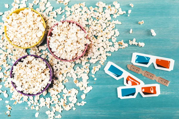 Popcorn and 3D glasses — Stock Photo
