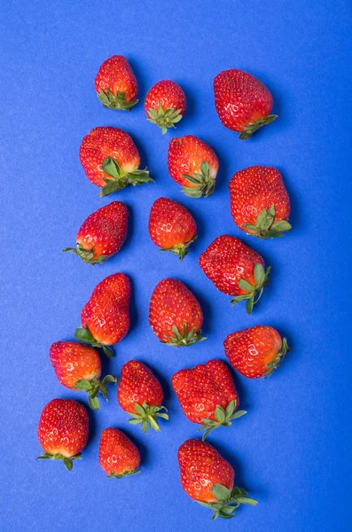 Tas de fraises rouges fraîches — Photo de stock