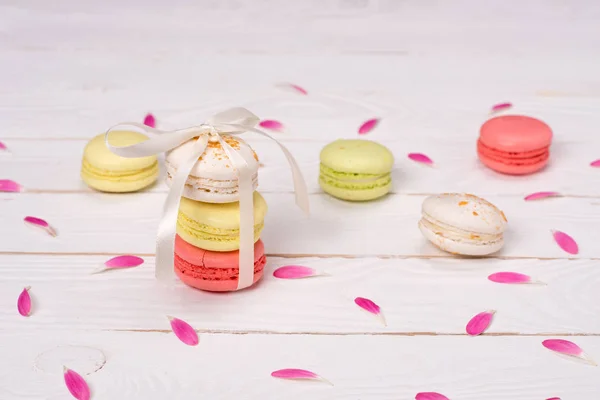 Natureza morta de macarons frescos — Fotografia de Stock