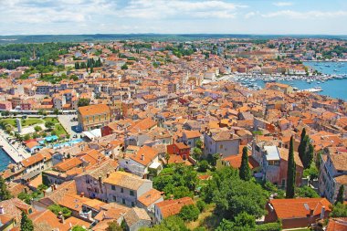 Evler kiremitli çatılı, eski kasaba Rovinj, Cr Üstten Görünüm