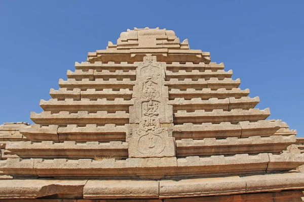 Hemakuta colina, templo, talla de piedra en Hampi. Karnataka, India — Foto de Stock