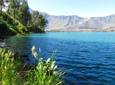 Rinjani, Endonezya yanardağ krater Mavi Göl