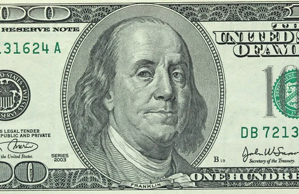 Foto do dinheiro. Cem dólares com uma nota — Fotografia de Stock