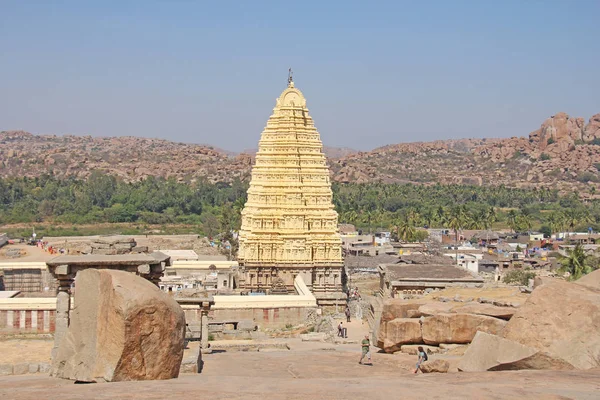 Büyük Büyük Taşlar Kayalar Hampi Içinde Hemakuta Hill Resul Temle — Stok fotoğraf