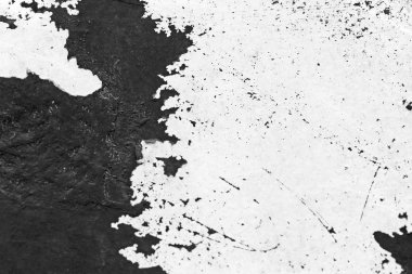 Siyah noktalar ve beyaz zemin üzerine mürekkep sıçraması. Eski lapa lapa boya soyulmuştu bir Grungy kırık duvar. Peeling eski boya ve sıva eski çimento duvar arka plan. Beyaz ve gri noktalar boya.