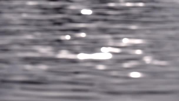 Речки Солнечные Блики Волнах Воды Морские Волны Солнце Светит Воду — стоковое видео