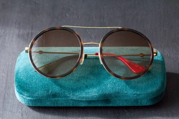 Moscou Russie Mai 2020 Les Lunettes Soleil Gucci Sont Une — Photo