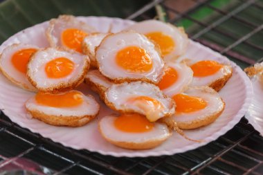 Kızarmış bıldırcın yumurta veya keklik yumurta kızarmış, Tay street gıda